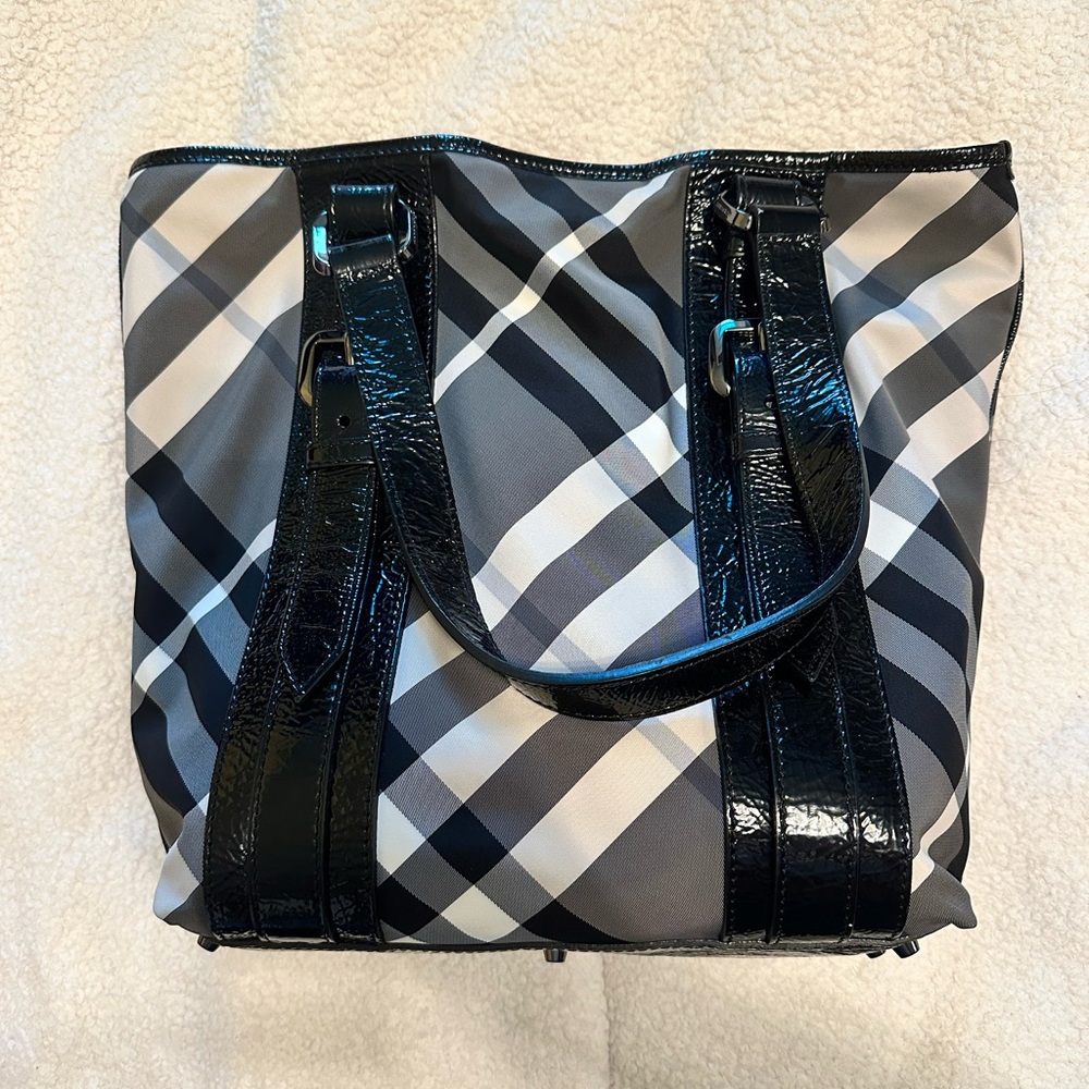 Burberry black and white tote bag